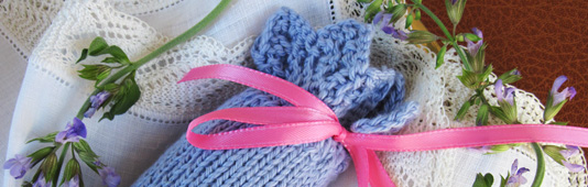Three Eyelets Sachet