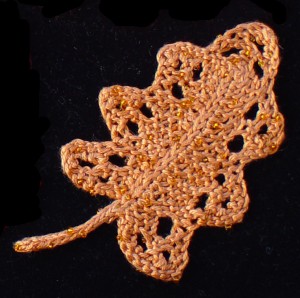 Lacy Oak Leaf Medallion